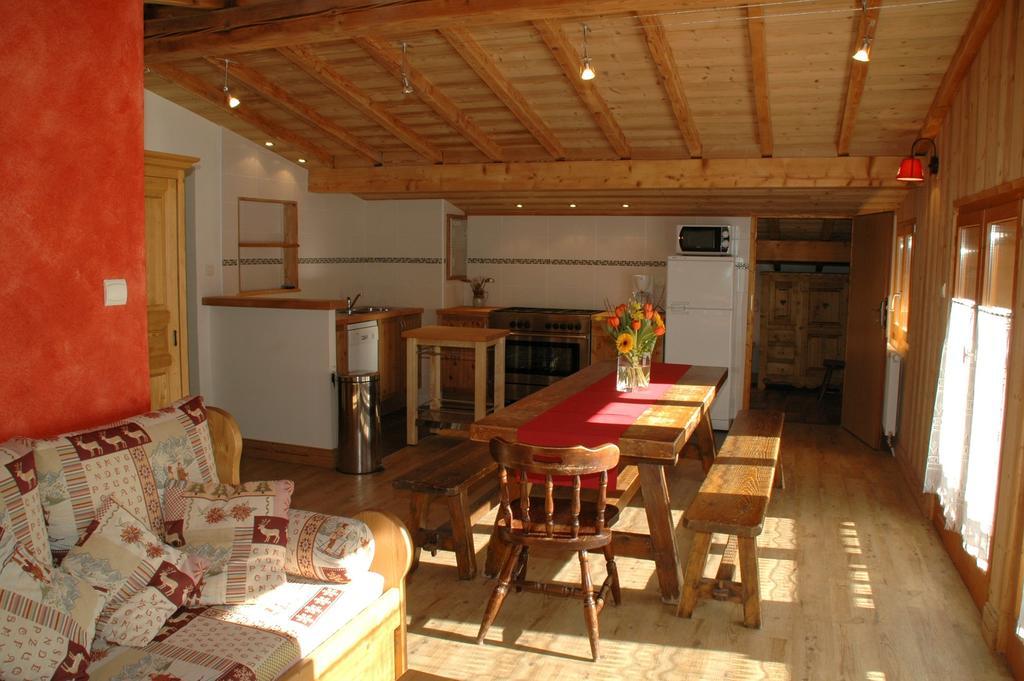 Giffre Et Clesson Aparthotel Samoens Exterior photo